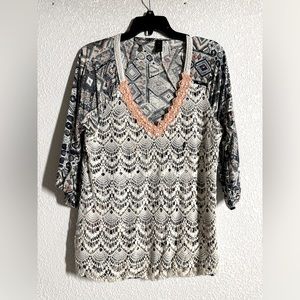 BKE Boutique blouse
